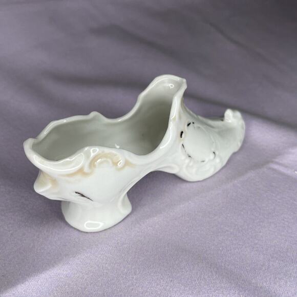 Vintage Cream and Gold Shoe Slipper Porcelain - Picture 4 of 5